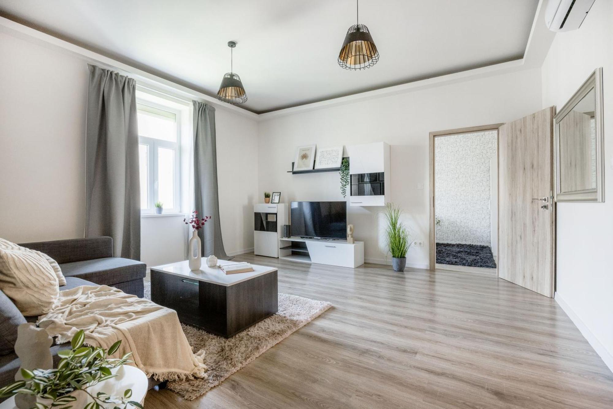 Casadeco Budapest Apt-Stunning New York Cafe View Экстерьер фото