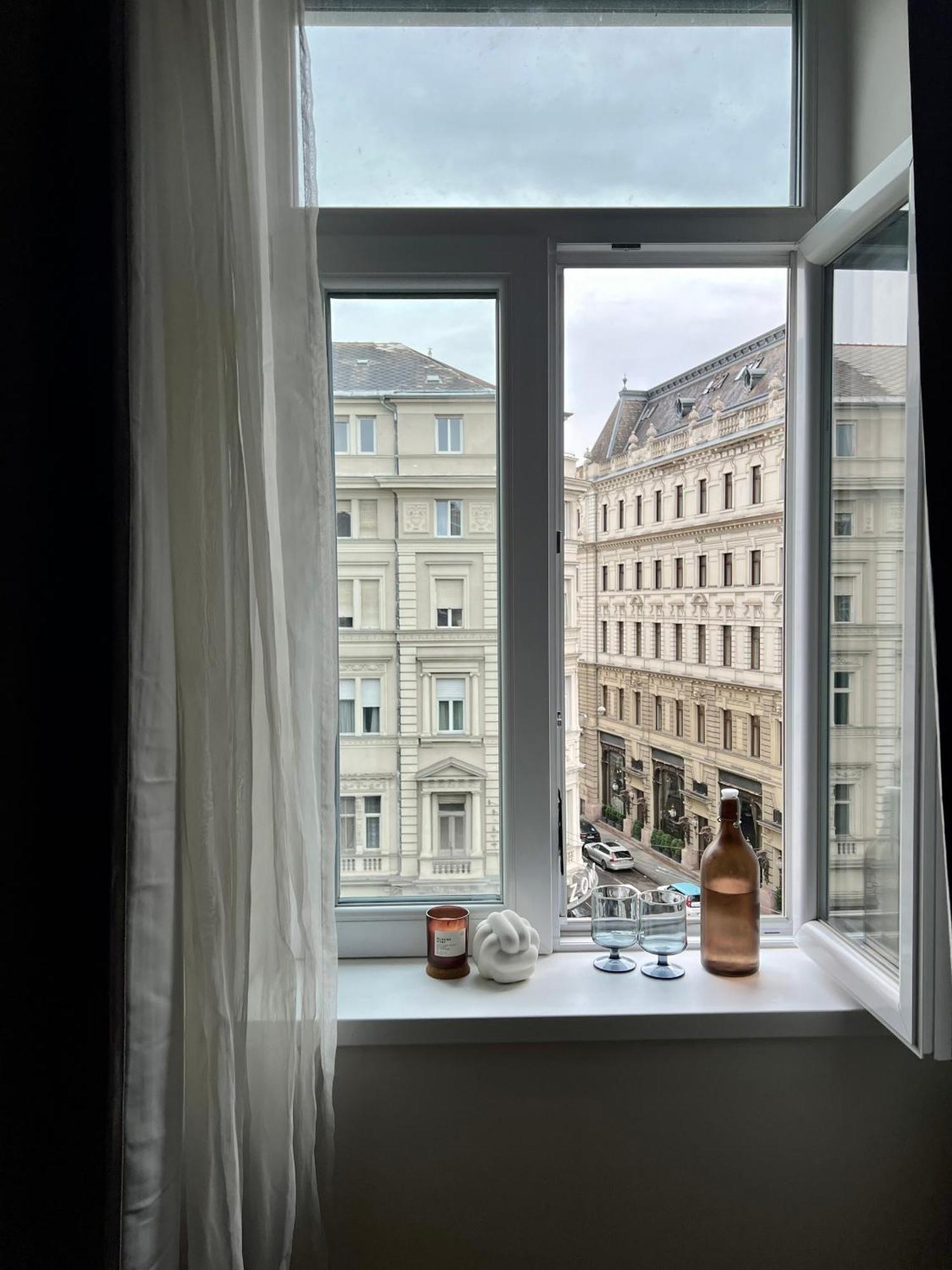 Casadeco Budapest Apt-Stunning New York Cafe View Экстерьер фото